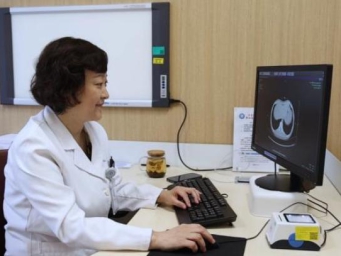 风湿病或引发“蜂窝肺”？专家：干咳气喘需引起警惕