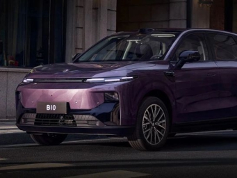 谁把理想拉下销冠宝座？